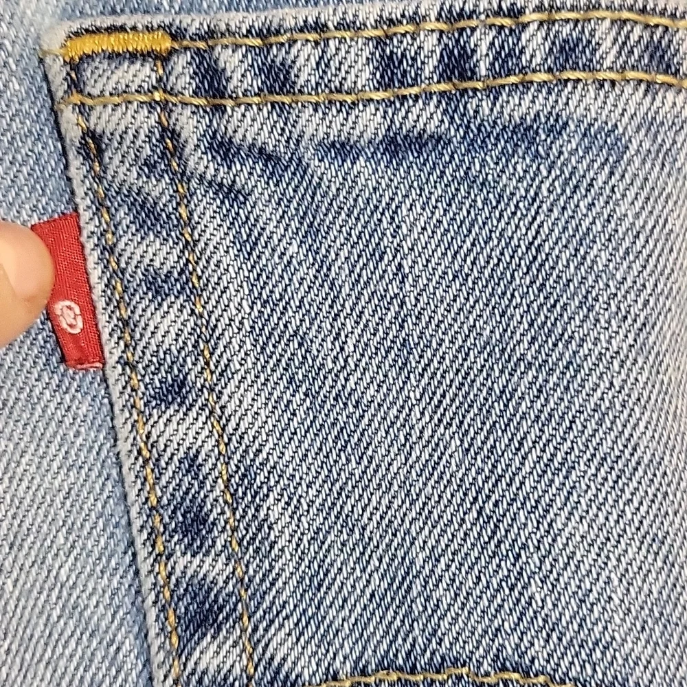 LEVI'S 505 Size 36 Faded Jeans